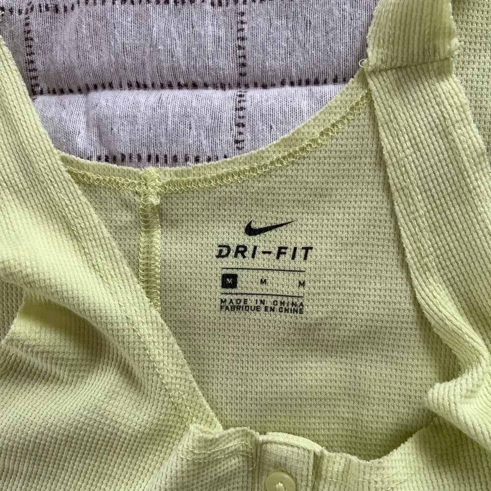 Nike Women’s (M) Tank